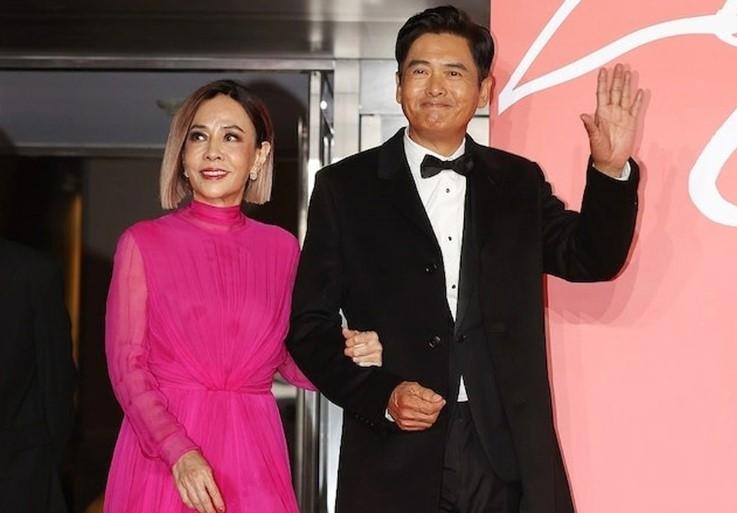 Nam tài tử sở hữu tài sản 17.000 tỷ vẫn xếp hàng mua cơm bình dân-3