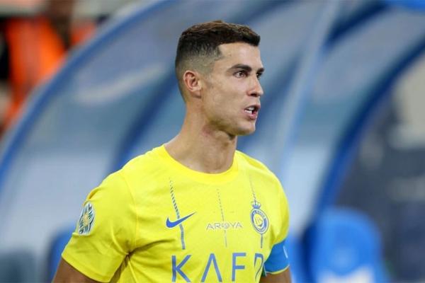 Đàn em ám chỉ Ronaldo ích kỷ, không xếp vào đội hình hay nhất thế giới-2