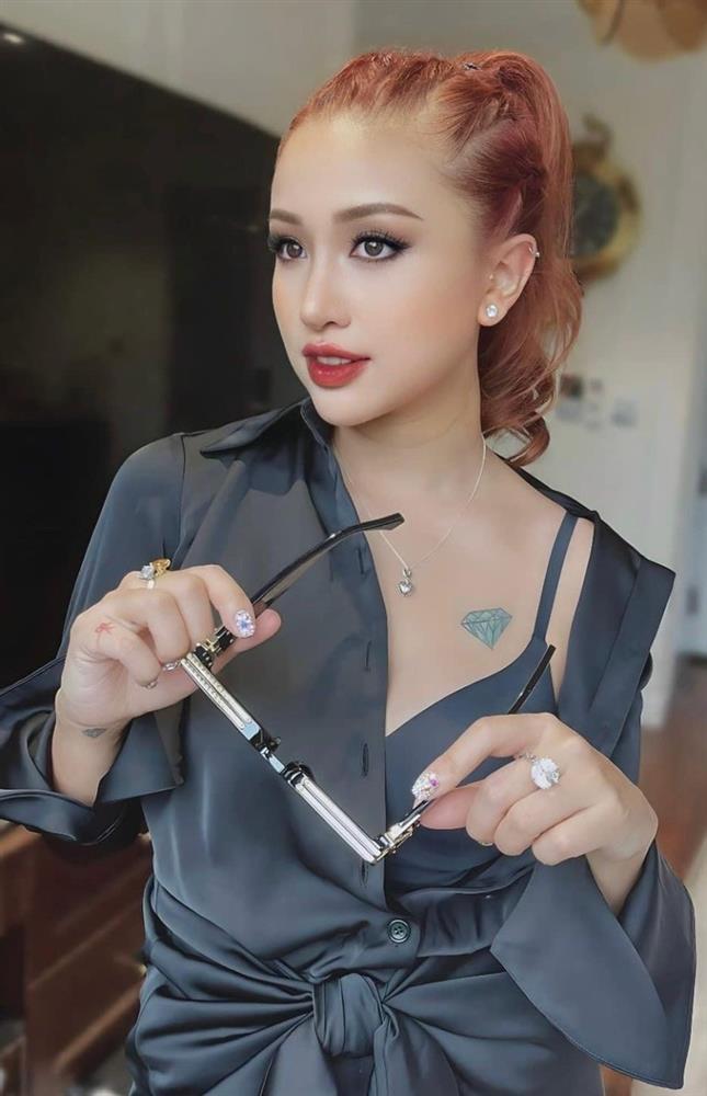 Rời Chị Đẹp Đạp Gió Rẽ Sóng, Vân Hugo hiện tại như thế nào?-1