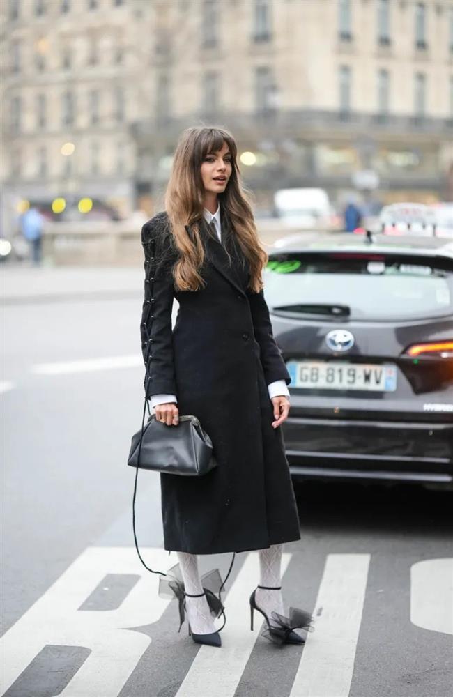 Gợi ý diện giày cao gót tôn dáng trong mùa lạnh-9