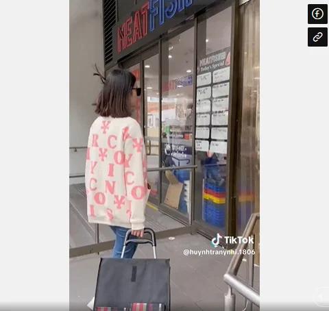 Hoa hậu Ý Nhi xả kho bộ ảnh đón năm mới tại Úc, ăn vận thế nào mà được khen là Người đẹp thời trang?-7