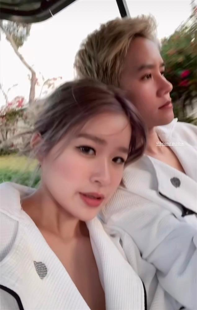 Quỳnh Lương - Tiến Phát và các cặp đôi khóa môi ngọt ngào chào đón năm mới-10