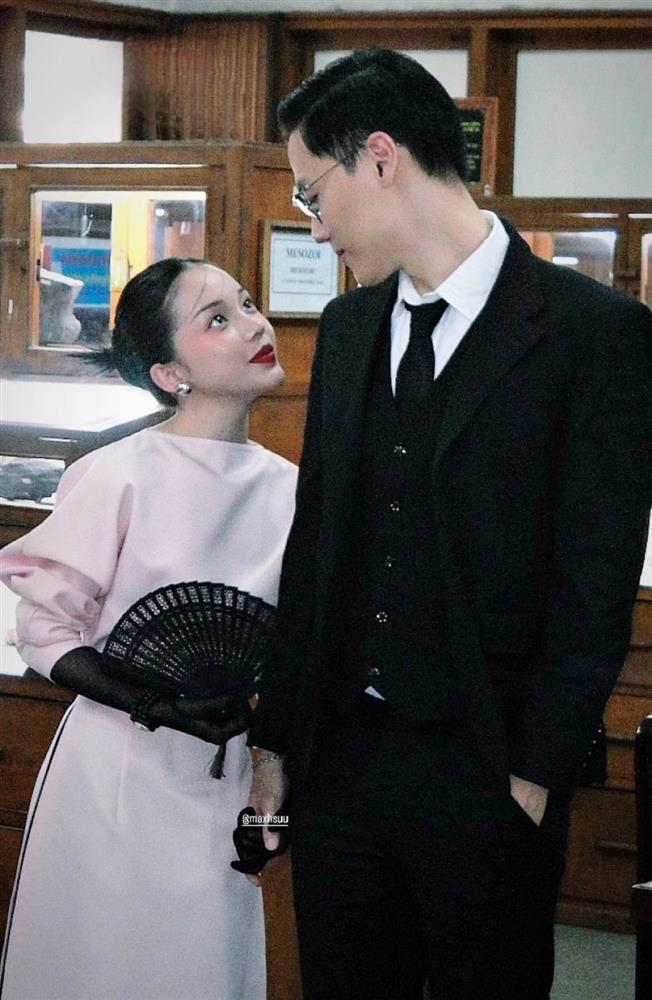 Quỳnh Lương - Tiến Phát và các cặp đôi khóa môi ngọt ngào chào đón năm mới-8