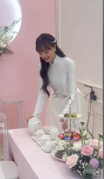 Loạt khoảnh khắc quá xinh đẹp của các cô dâu khiến hội ăn cưới online tan chảy-6