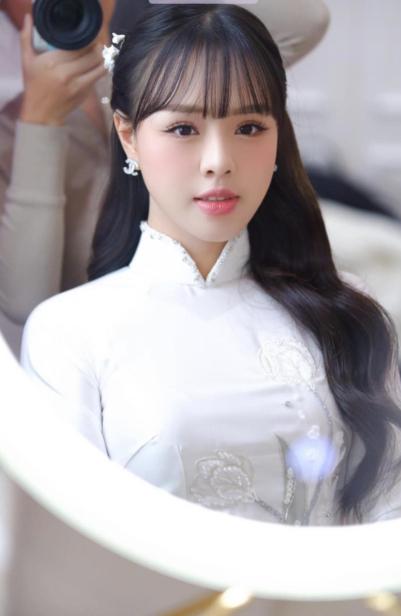 Loạt khoảnh khắc quá xinh đẹp của các cô dâu khiến hội ăn cưới online tan chảy-5