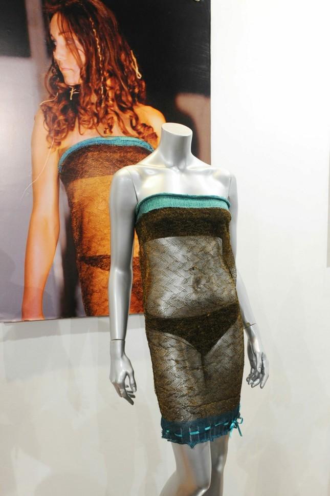 Chiếc váy xuyên thấu khiến William say mê Kate-2