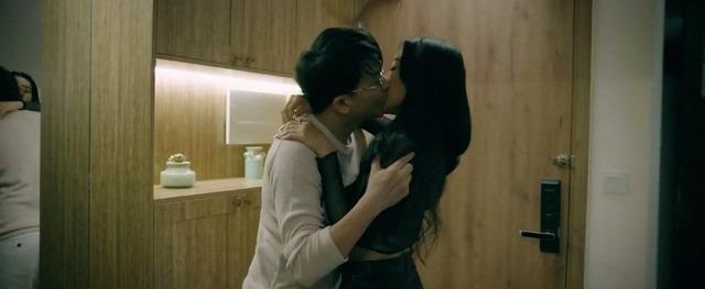 Cảnh nóng táo bạo phim Chúng ta của 8 năm sau-2