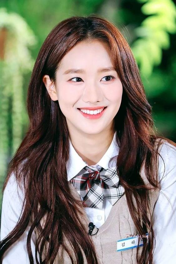 Sự nghiệp suýt tiêu tan của nữ ca sĩ vừa công khai yêu thần đồng bóng đá Hàn Quốc-2