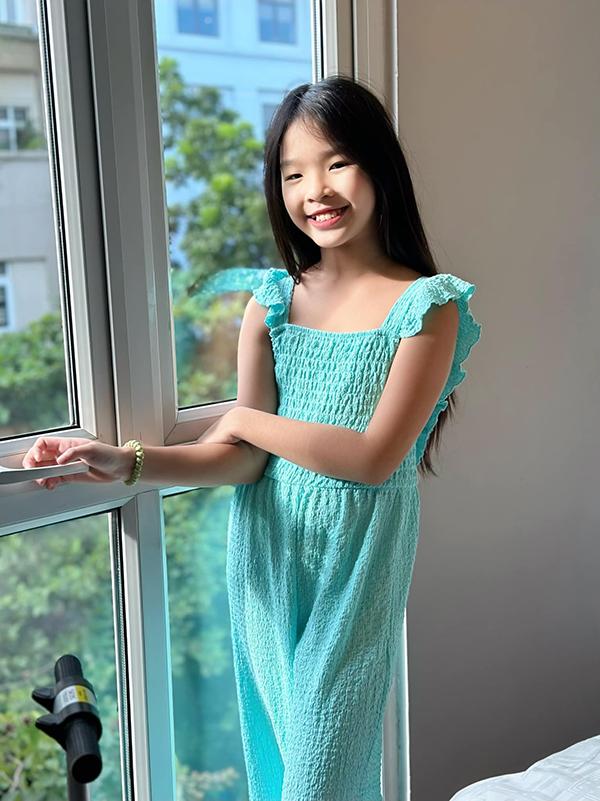 Vẻ ngoài trổ mã ở tuổi lên 11 của con gái Xuân Lan-6