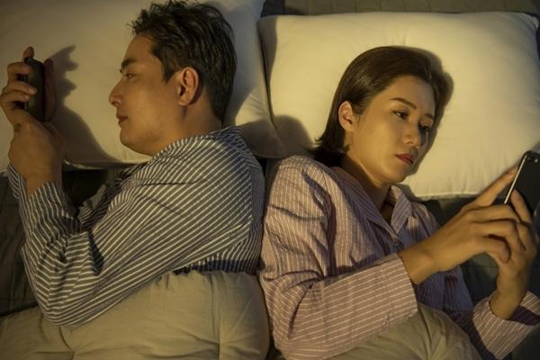 Đêm tân hôn, chồng thú nhận bí mật đã giấu giếm khiến tôi sụp đổ-1