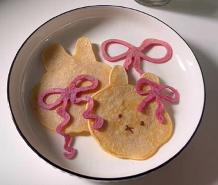 Dân mạng đua nhau theo trend buộc nơ vào đồ ăn-4