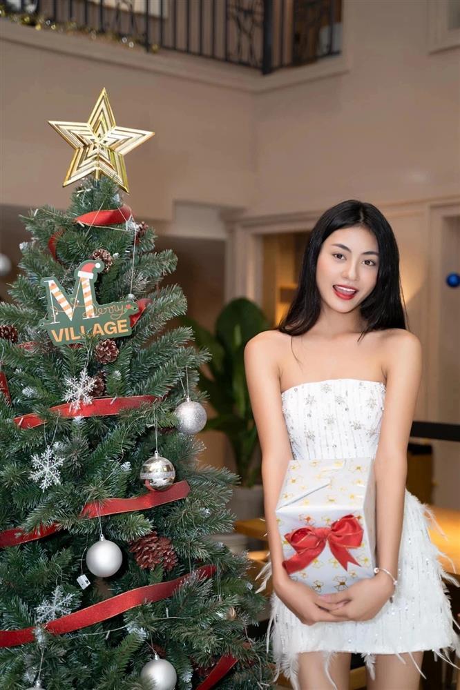 Hoa hậu Xuân Hạnh: Sống cùng mẹ và cha dượng, từng làm gia sư kiếm thu nhập-6