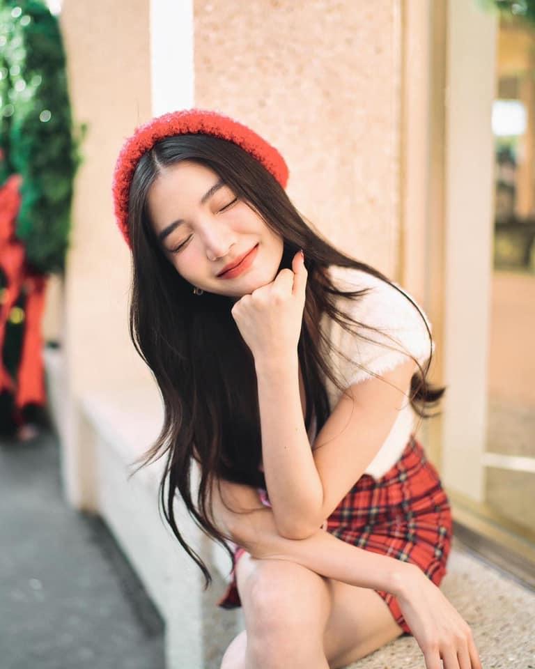 Bất ngờ trước nhan sắc 10 điểm không có nhưng của hot girl đồng phục xinh nhất Thái Lan đình đám một thời-2