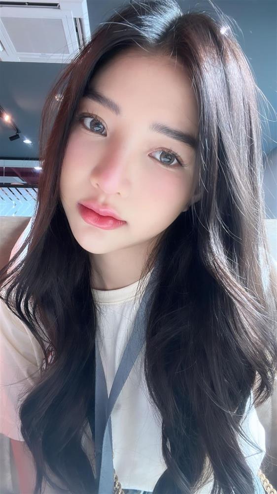 Bất ngờ trước nhan sắc 10 điểm không có nhưng của hot girl đồng phục xinh nhất Thái Lan đình đám một thời-5