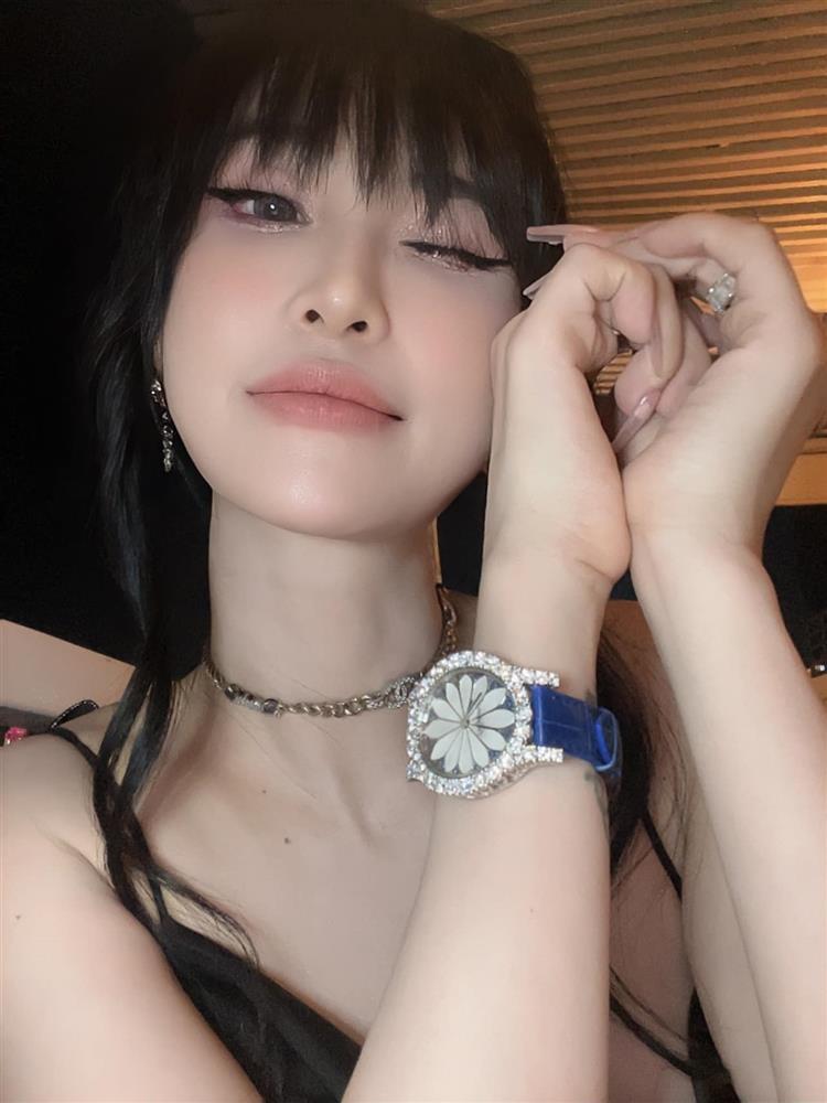 Ngỡ ngàng nhan sắc vợ Minh Nhựa qua cam thường, có gì đặc biệt khiến netizen cảm thán không ngớt?-11