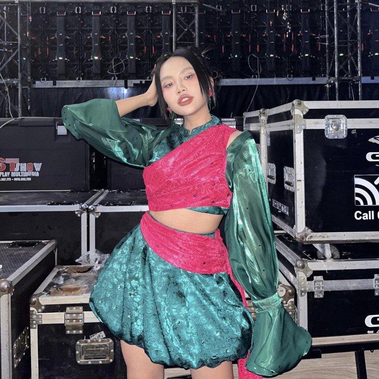 Sau đơn đăng kí thi Hoa hậu, Phương Mỹ Chi được Lan Khuê luyện catwalk, thực hư sự việc ra sao?-4