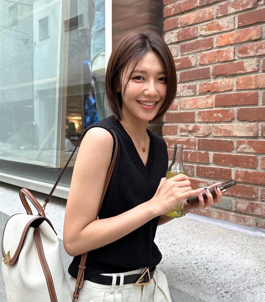 Tóc ngắn đón Tết cùng sao Hàn: 5 kiểu kinh điển tôn vinh gương mặt, phù hợp cho phụ nữ Việt-6