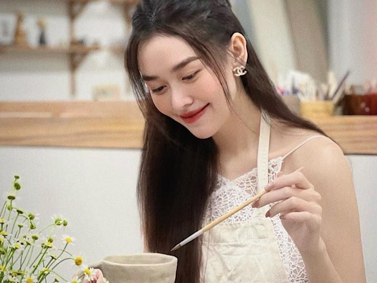 2 nàng tiểu thư RMIT xinh hết phần thiên hạ, chuộng mặc tôn chiều cao 1m7, 1m8-7