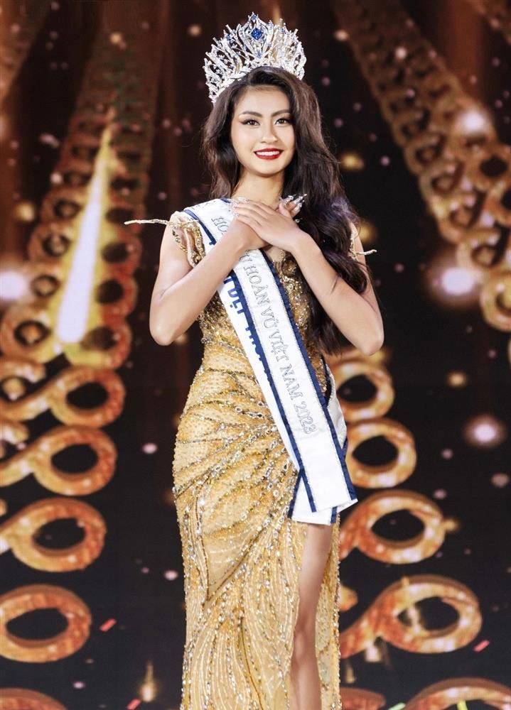 Xuân Hạnh và dàn hoa hậu, hot girl là sinh viên Đại học Kinh tế Quốc dân-1