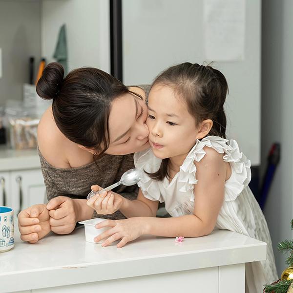 Con gái lai Tây đáng yêu của Lan Phương: Mới 5 tuổi đã được khán giả dự đoán là mỹ nhân tương lai-2