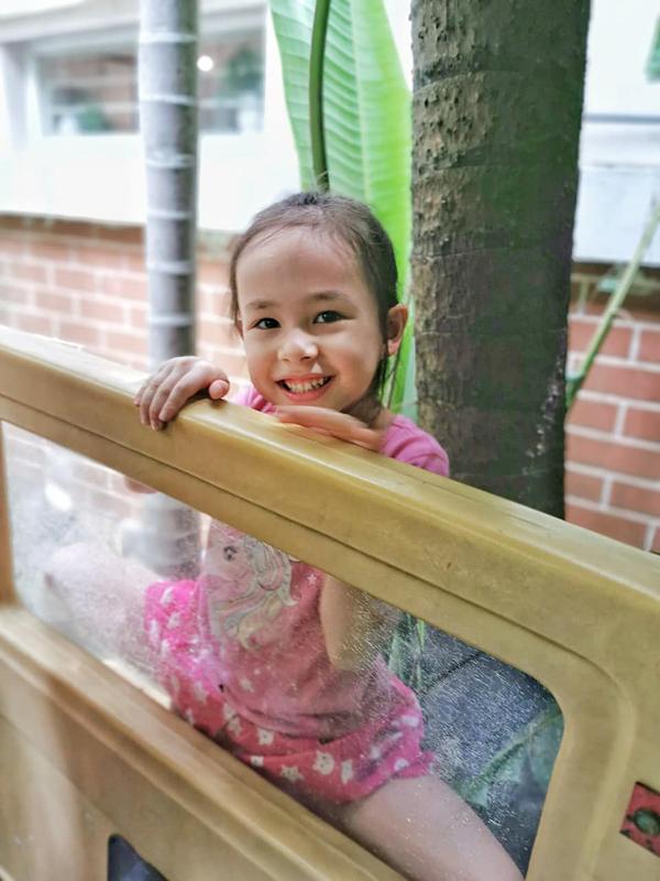 Con gái lai Tây đáng yêu của Lan Phương: Mới 5 tuổi đã được khán giả dự đoán là mỹ nhân tương lai-7