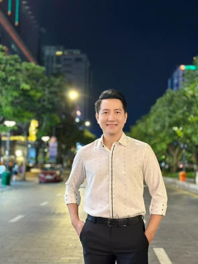 Nam ca sĩ Việt nổi tiếng: Tuổi 46 giàu có, đẹp trai, không vợ con dù đi đâu cũng có người tỏ tình-1