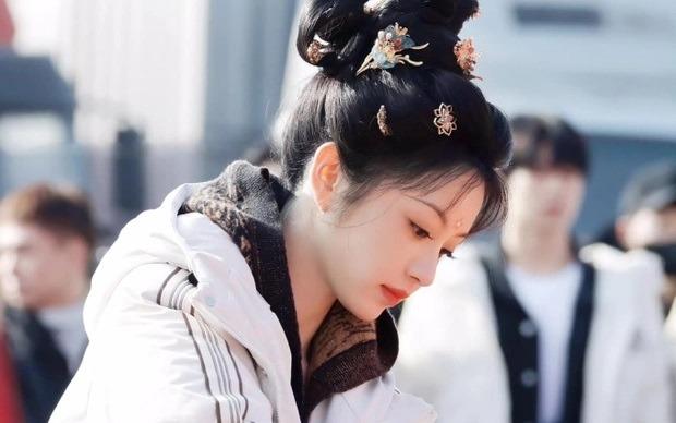 Búp bê cổ trang Điền Hi Vi đẹp xuất sắc đốn tim khán giả trong ngày khai máy-3