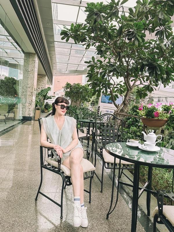 Vân Dung tuổi 48: Tự hào thương hiệu xấu mà duyên, ngoài đời trẻ trung-2