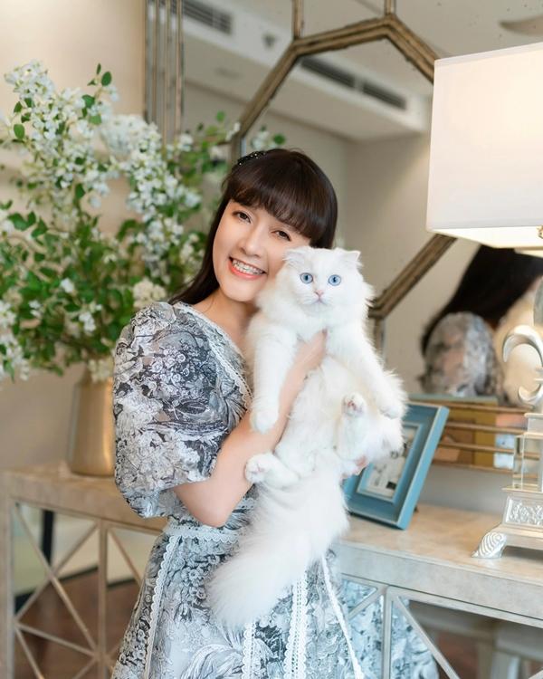 Vân Dung tuổi 48: Tự hào thương hiệu xấu mà duyên, ngoài đời trẻ trung-6