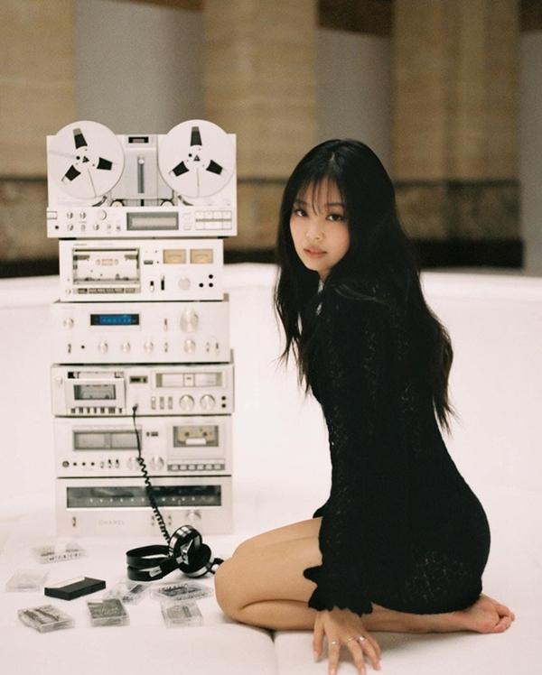 Sự nghiệp solo của Jennie chính thức bắt đầu-3