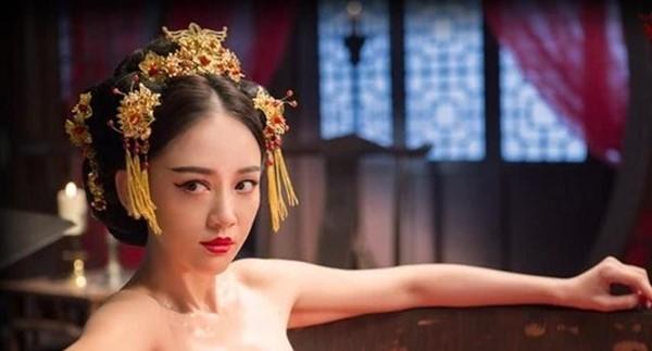 Hé lộ cách tắm của Từ Hi Thái hậu: Mất nhiều thời gian hơn ăn cơm, dùng đến cả trăm chiếc khăn mỗi ngày-3