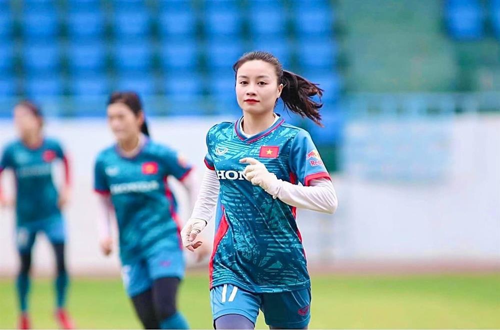 5 cầu thủ xinh như hot girl, thu hút trên sân cỏ lẫn đời thường-3