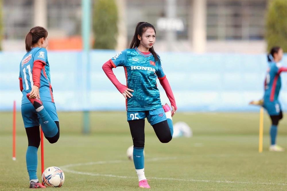 5 cầu thủ xinh như hot girl, thu hút trên sân cỏ lẫn đời thường-5