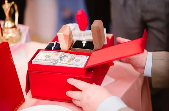 Cô dâu Hậu Giang gây choáng nhận hồi môn khủng với 400 viên kim cương, ai nấy cũng phải xin vía-4