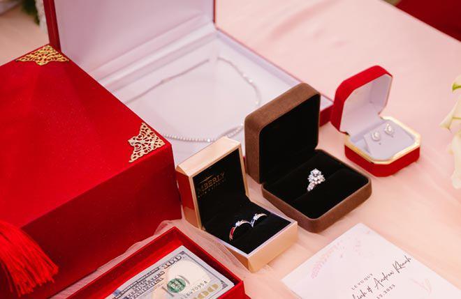 Cô dâu Hậu Giang gây choáng nhận hồi môn khủng với 400 viên kim cương, ai nấy cũng phải xin vía-5