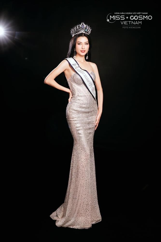 Học vấn top 2 Hoa hậu Hoàn vũ Việt Nam 2023: Lý do khiến Hoàng Thị Nhung không thể đăng quang Hoa hậu?-7