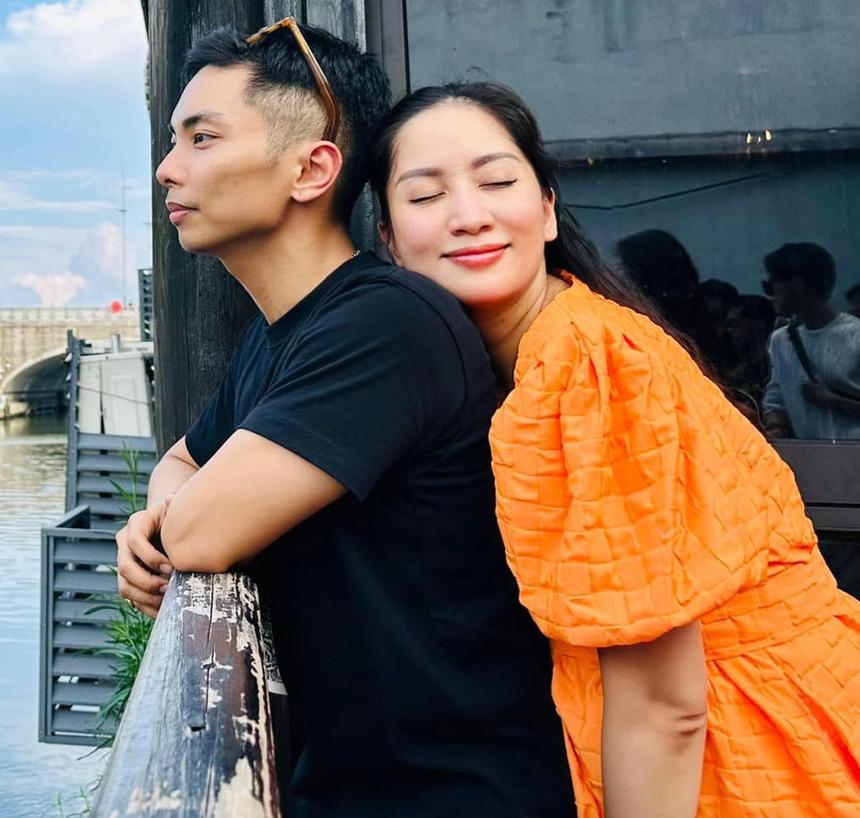 Bị Khánh Thi bóc mẽ tài năng giỏi nịnh gái, Phan Hiển phải vội lên tiếng đính chính một điều-1