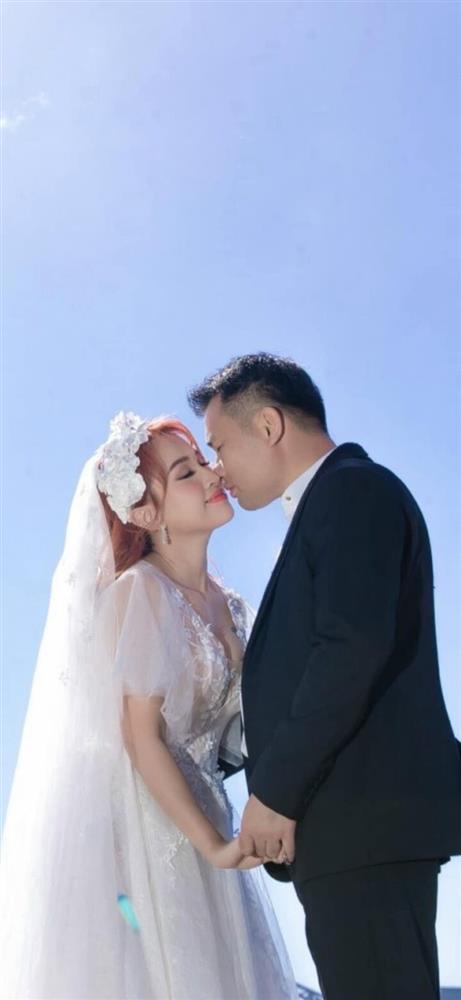 Vân Hugo khoe trọn bộ ảnh cưới ở Úc với chồng doanh nhân-2