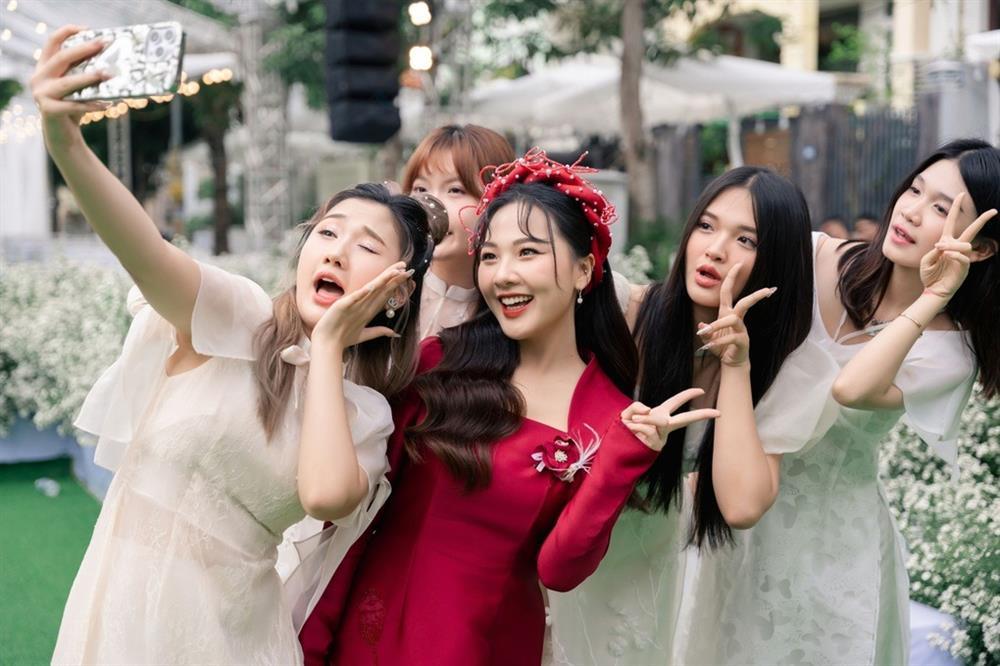 Cô dâu Quảng Ninh chi 2 tỷ đồng dựng rạp cưới 1.500m2, tập nhảy tặng chồng-4