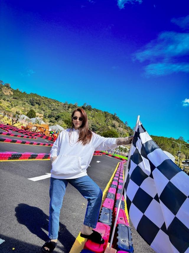 Mẹ bỉm Minh Hằng khoe dáng quyến rũ-3