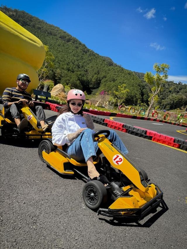 Mẹ bỉm Minh Hằng khoe dáng quyến rũ-4