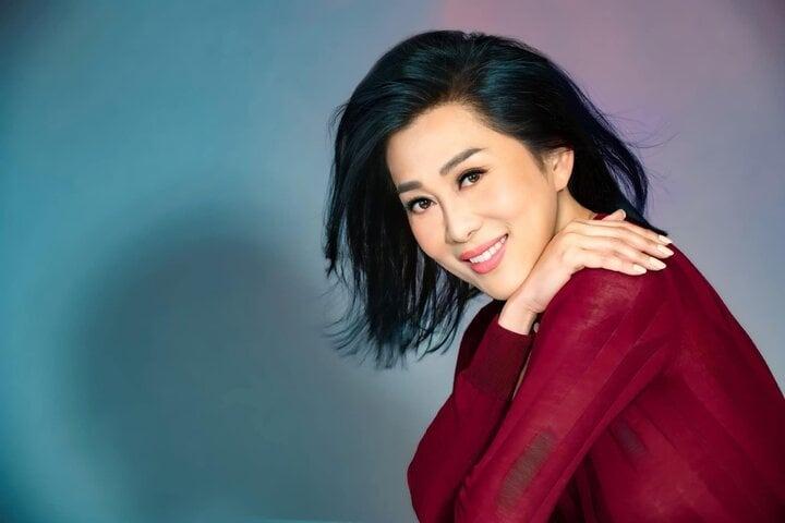 MC Kỳ Duyên ở tuổi U60: Chưa bao giờ độc thân, hé lộ về thân thế bạn trai bí mật-2