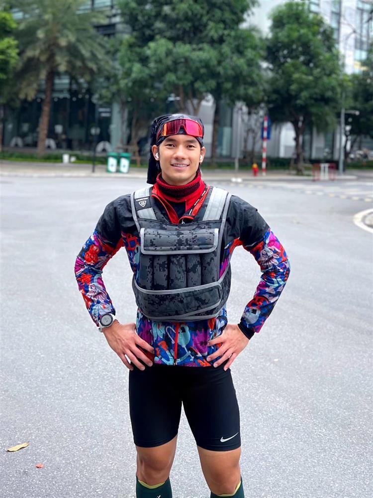 Rũ bỏ vẻ soái ca, hé lộ hình ảnh hiếm gặp của Nhan Phúc Vinh - nam diễn viên ấn tượng 2023-6