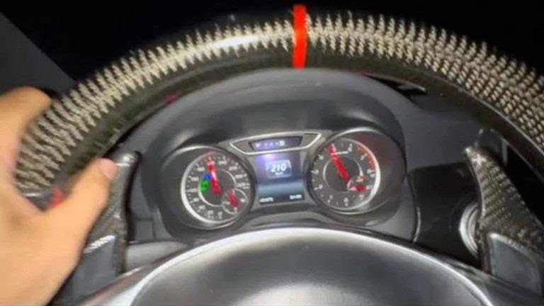 Xác minh clip ô tô chạy 210km/h trên cao tốc Mỹ Thuận - Cần Thơ-1