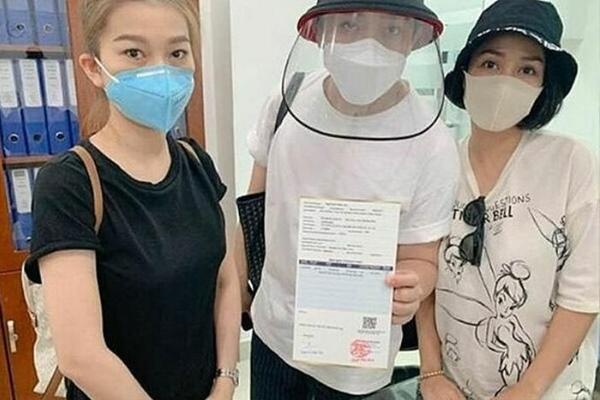 Mất mẹ sớm, con gái Mai Phương tiết lộ mong ước xúc động với người mẹ thứ 2-6