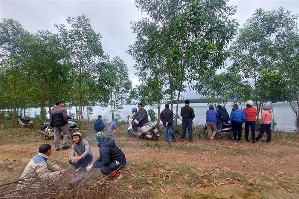 Người đàn ông bị lật thuyền, mất tích trên hồ thủy lợi-1