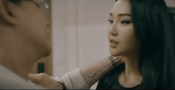 Nữ diễn viên có cảnh nóng táo bạo và bị Quỳnh Kool tát ở Chúng Ta Của 8 Năm Sau-2