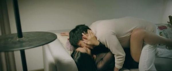 Nữ diễn viên có cảnh nóng táo bạo và bị Quỳnh Kool tát ở Chúng Ta Của 8 Năm Sau-3