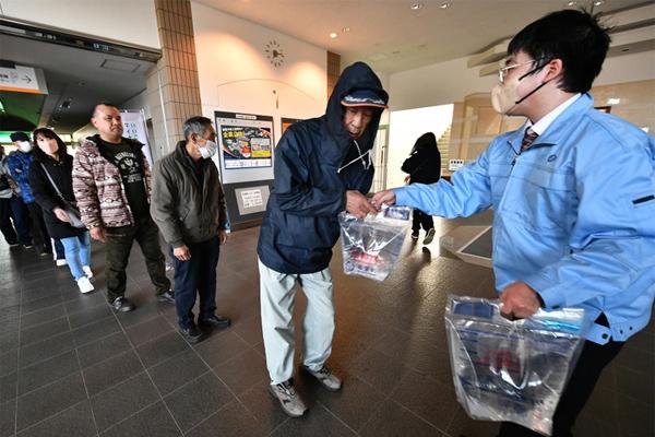 Cách người Nhật bình tĩnh đối phó với động đất khiến thế giới nể phục-3