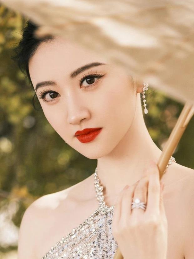 Loạt ảnh cũ bị đào lại, nhan sắc thật của ‘đệ nhất mỹ nữ Bắc Kinh’ Cảnh Điềm gây sốt MXH-7